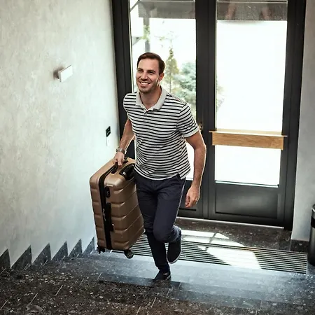 Korpa Deli 4* نوفي ساد