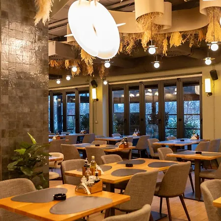 Korpa Deli 4* Novi Sad