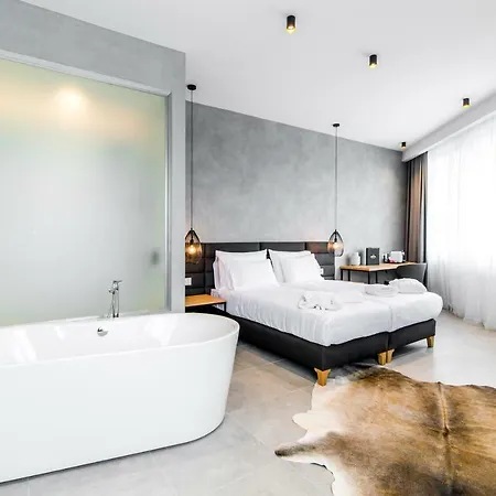 Korpa Deli Aparthotel 4*