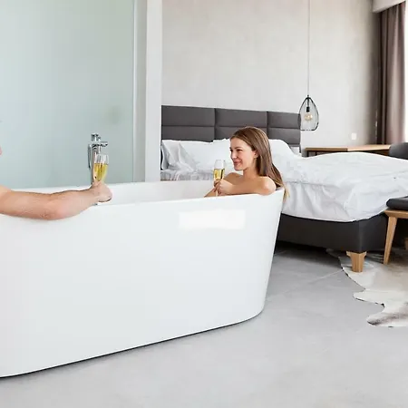 Korpa Deli 4* Novi Sad